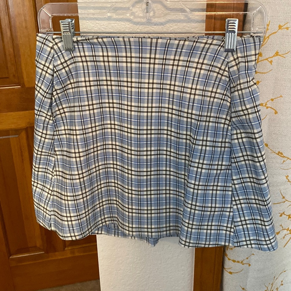 NEW blue plaid skirt with pockets